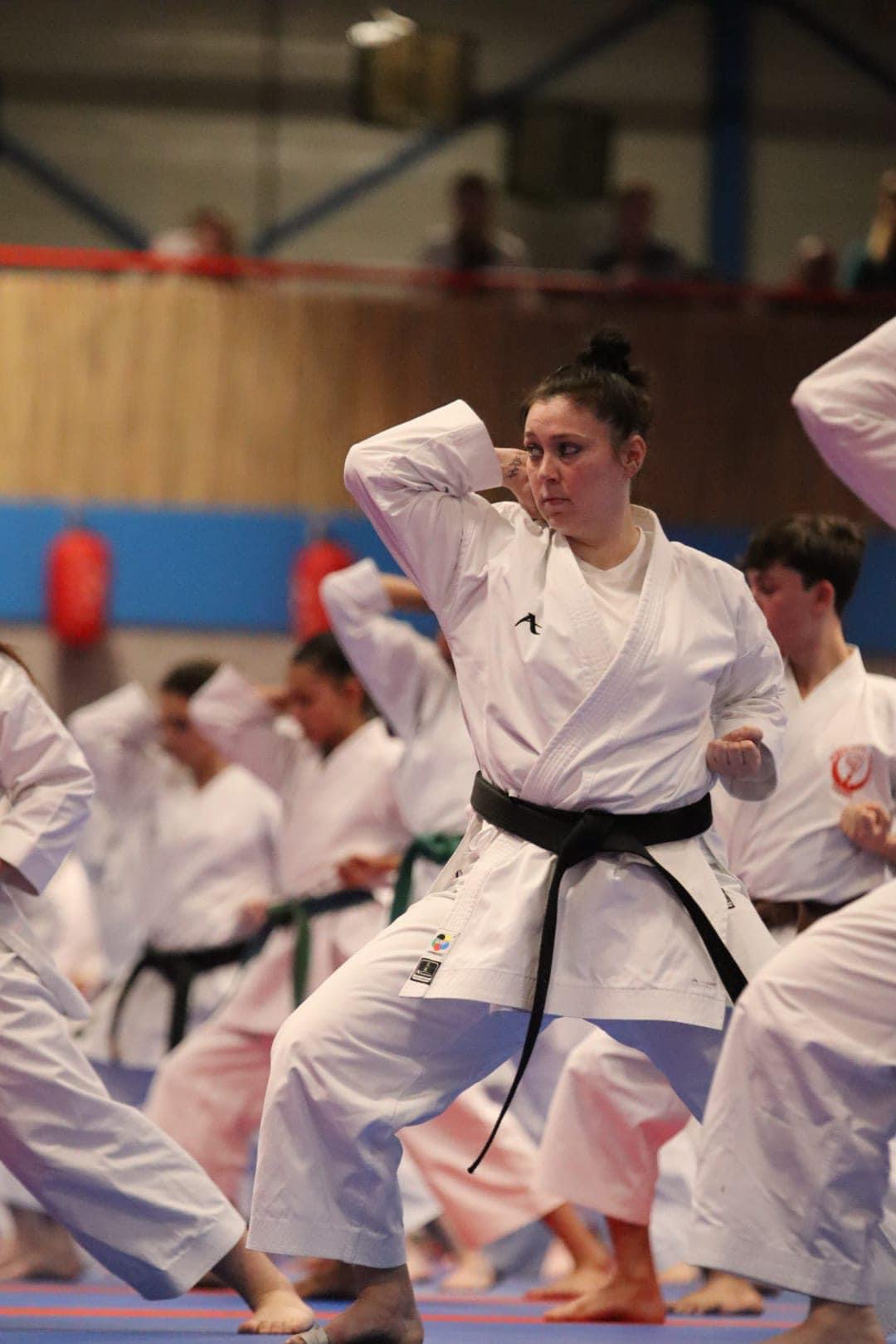 Karate Team Utrecht - Karate en boksfit in Utrecht Leidsche Rijn - Geef je op voor een gratis proefles! Lindsey Weerdenburg