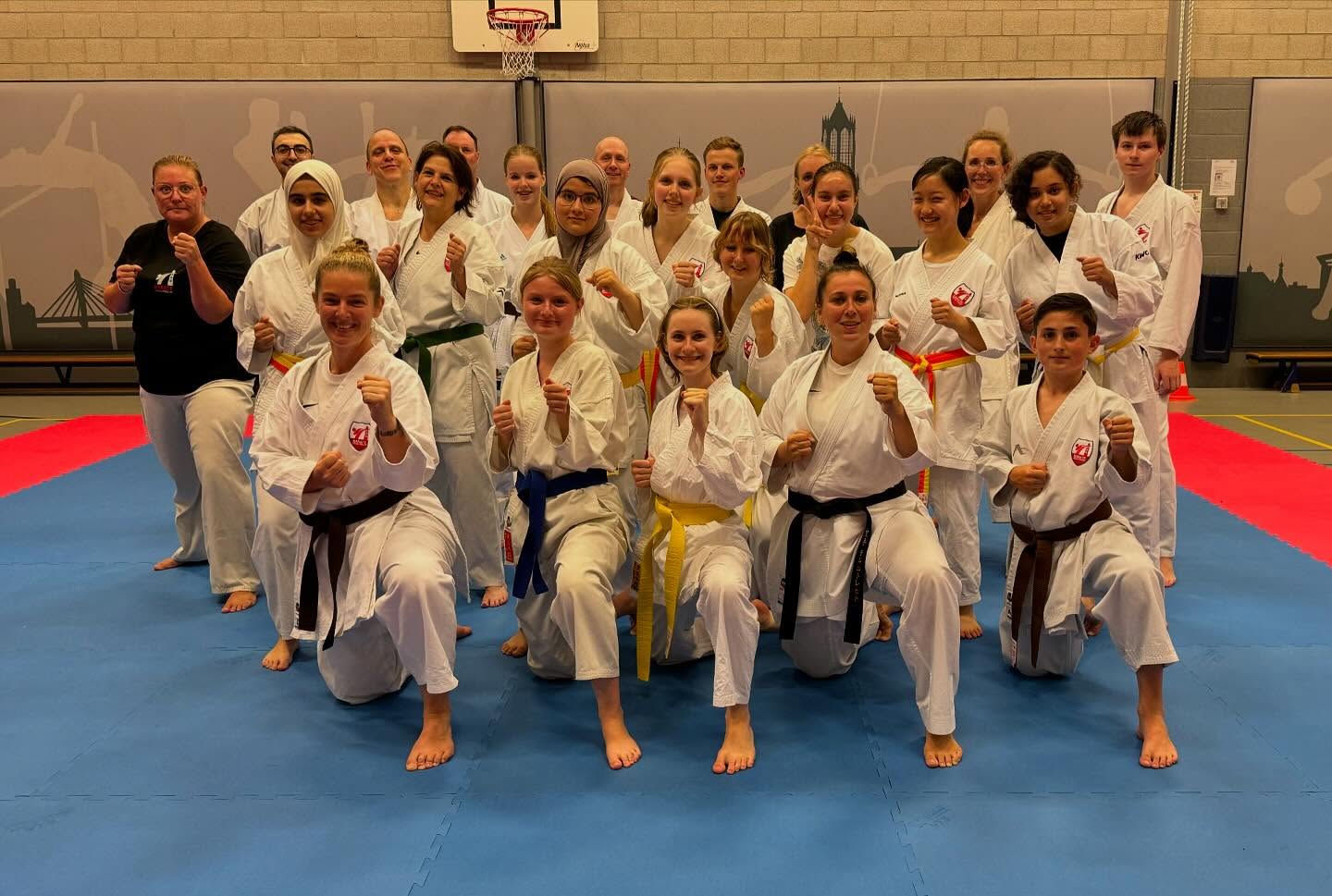 Karate Team Utrecht - Karate en boksfit in Utrecht Leidsche Rijn - Geef je op voor een gratis proefles! senioren karate